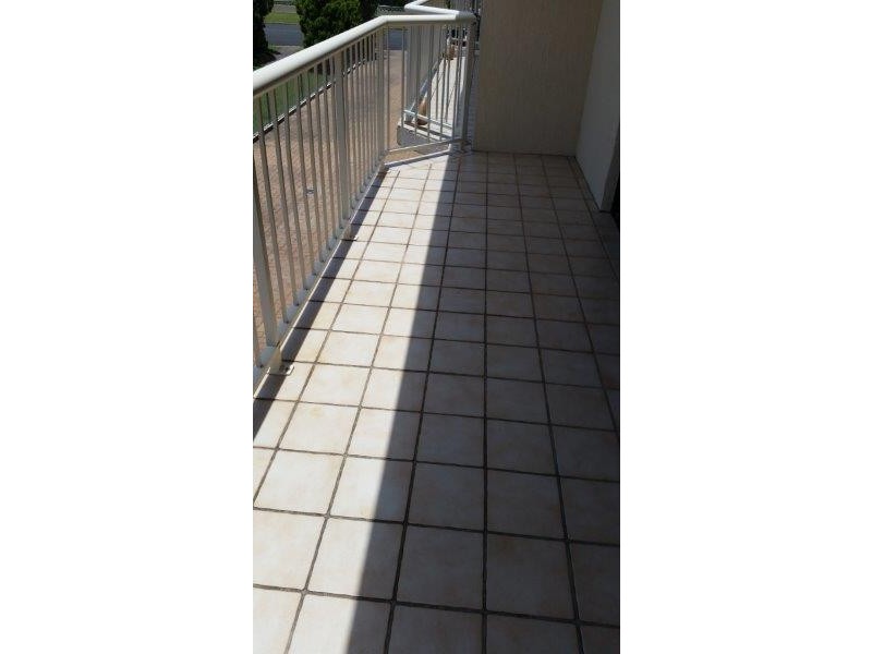 2/208 Cypress Street, Urangan QLD 4655