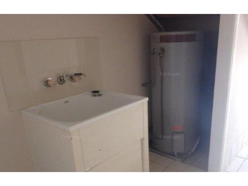 2/208 Cypress Street, Urangan QLD 4655