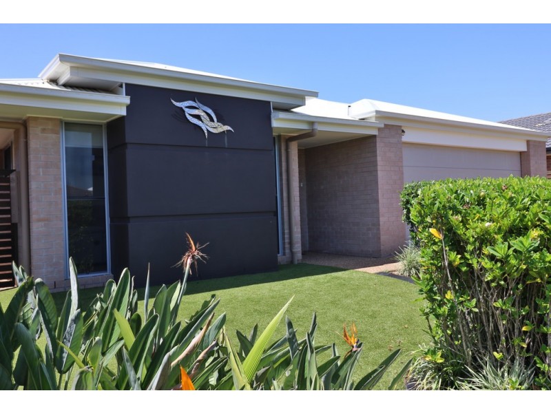 12 Lawson Street, Urraween QLD 4655