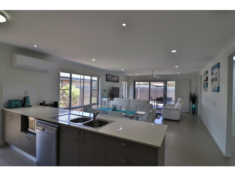 12 Lawson Street, Urraween QLD 4655