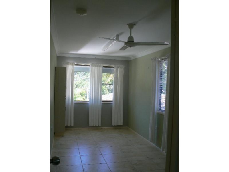 14 Parraweena Court, Point Vernon QLD 4655