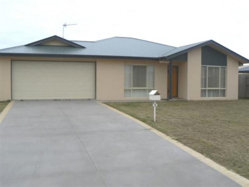 3 Protector Way, Eli Waters QLD 4655