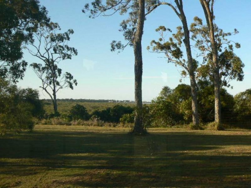 77 Beck Road, Urangan QLD 4655