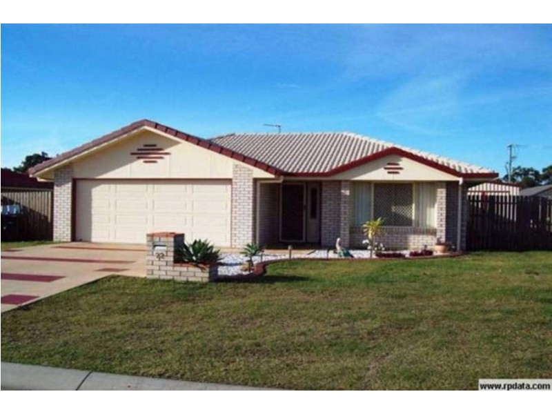 22 Topaz Circuit, Urangan QLD 4655