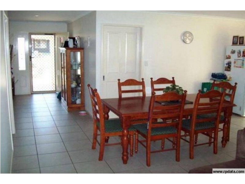 22 Topaz Circuit, Urangan QLD 4655