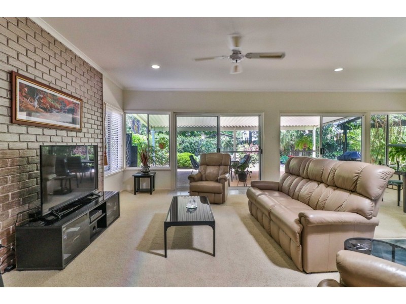 5 Andrea Court, Kawungan QLD 4655