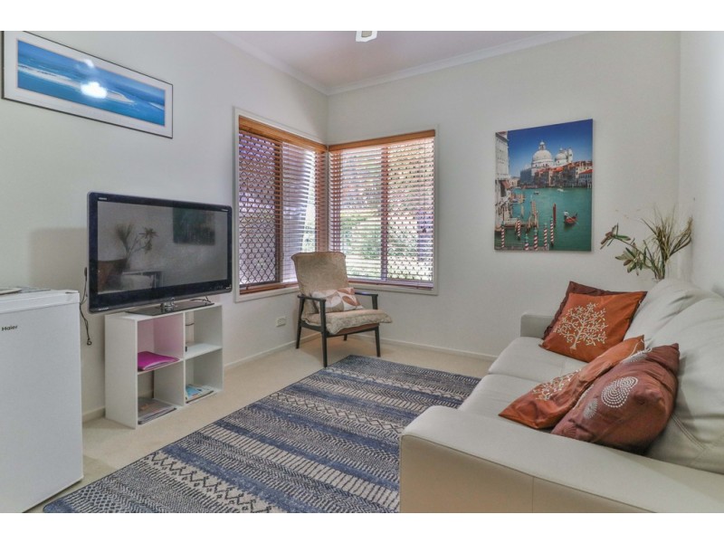 5 Andrea Court, Kawungan QLD 4655