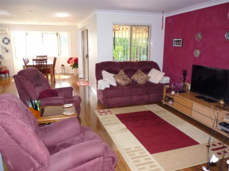 4 Oxford Place, Urraween QLD 4655