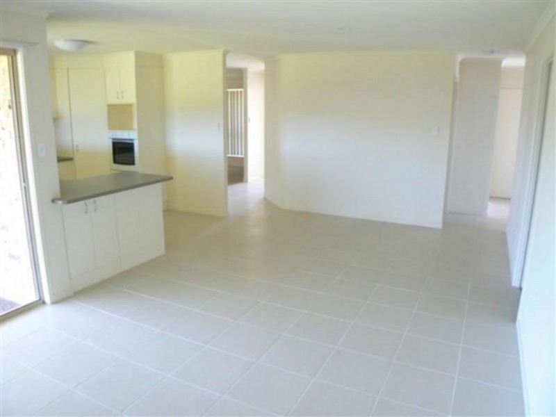 1 Duke Court, Urraween QLD 4655