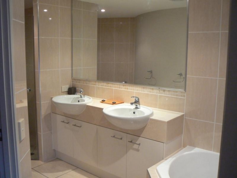 14/558 Esplanade, Urangan QLD 4655