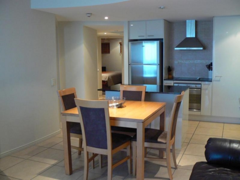 15/558 Esplanade, Urangan QLD 4655