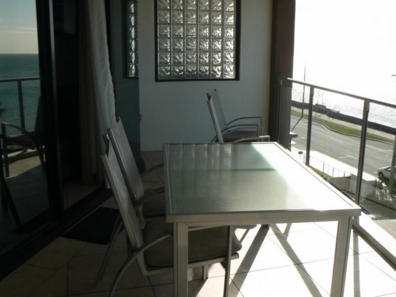 15/558 Esplanade, Urangan QLD 4655