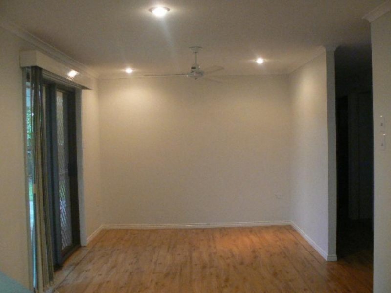 42 Limpus Street, Urangan QLD 4655