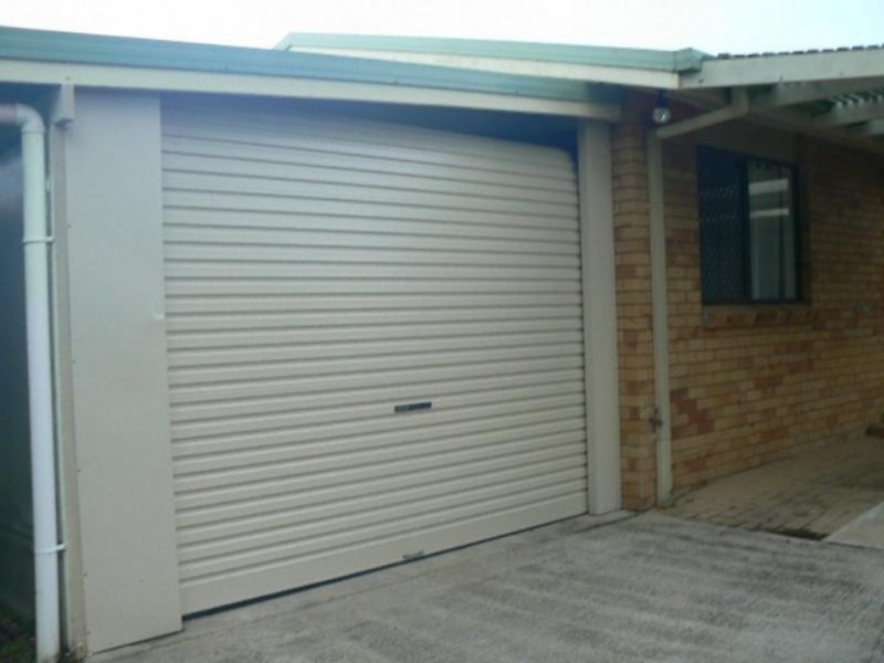 42 Limpus Street, Urangan QLD 4655