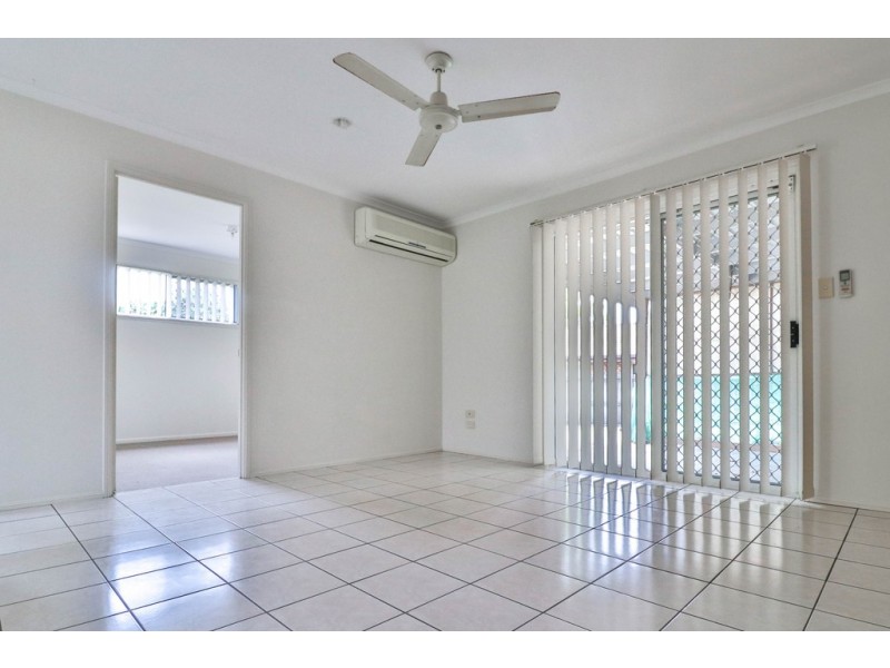 8 Masters Court, Urraween QLD 4655