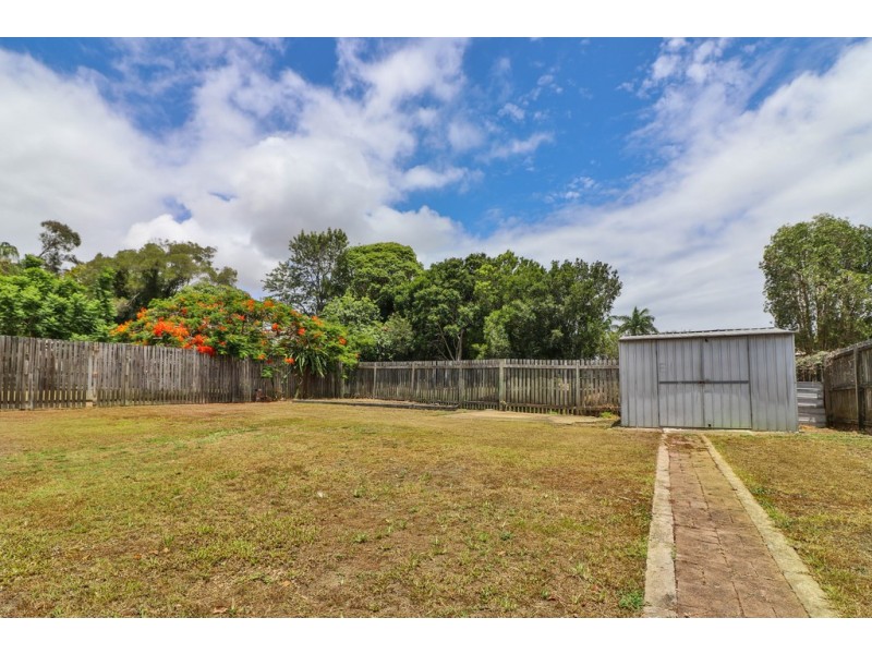8 Masters Court, Urraween QLD 4655