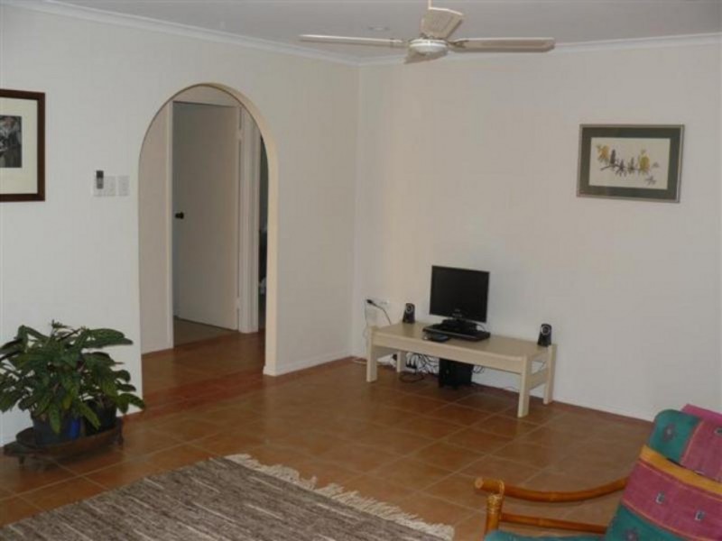 7 Hyperno Road, POINT VERNON, Point Vernon QLD 4655 Floorplan