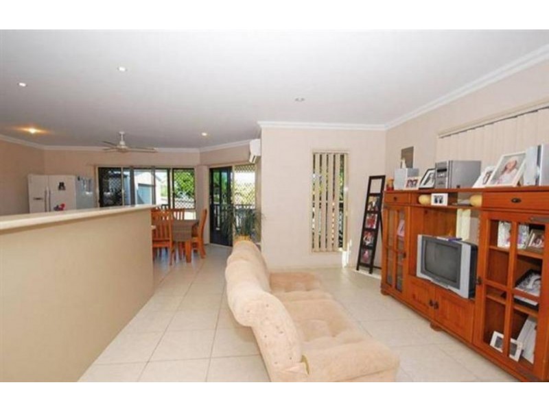 27 Gundesen Street, Urraween QLD 4655