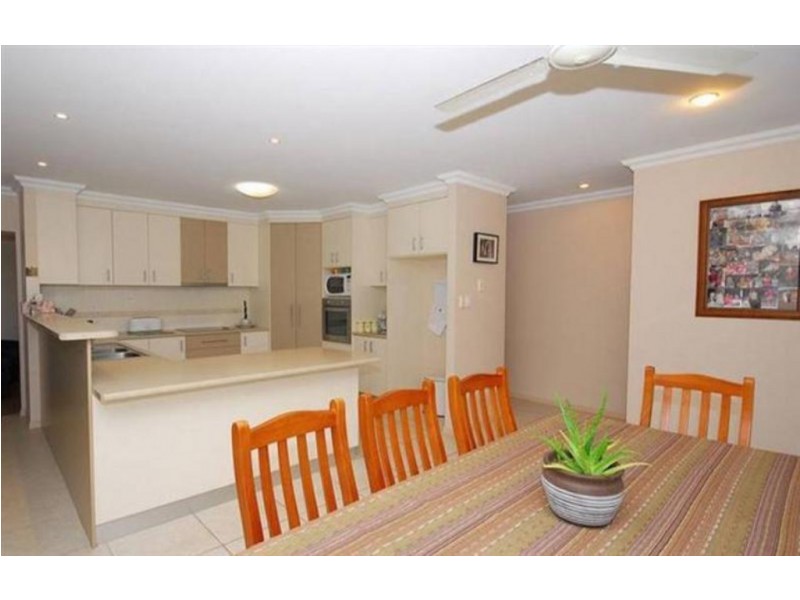 27 Gundesen Street, Urraween QLD 4655 Floorplan