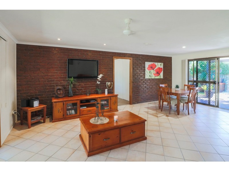 63 Drummond Street, Urangan QLD 4655