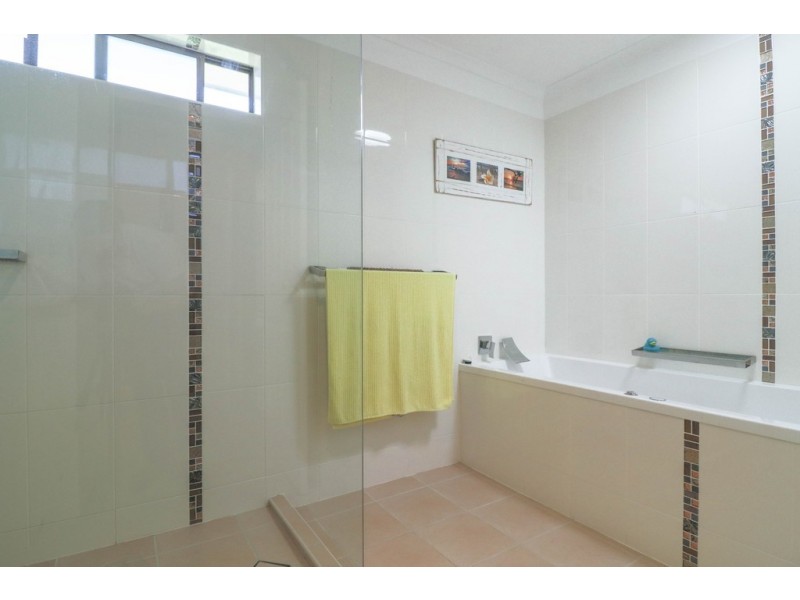 63 Drummond Street, Urangan QLD 4655