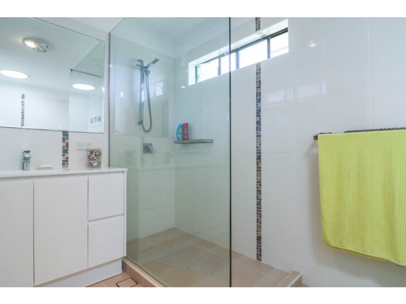 63 Drummond Street, Urangan QLD 4655
