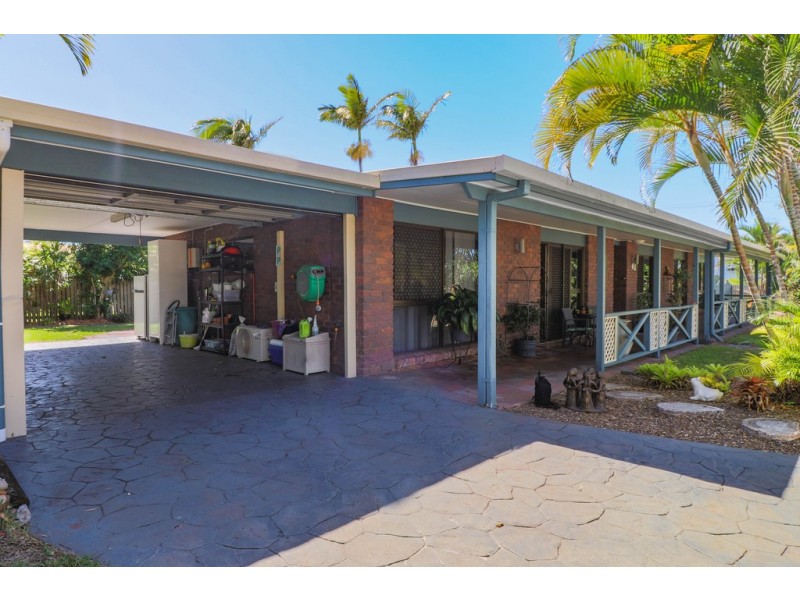 63 Drummond Street, Urangan QLD 4655
