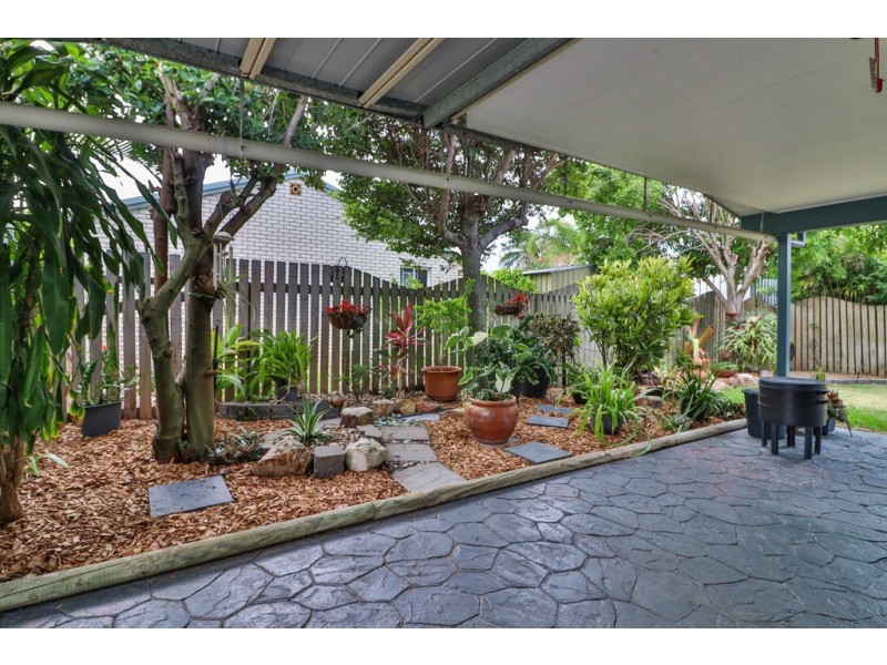 63 Drummond Street, Urangan QLD 4655