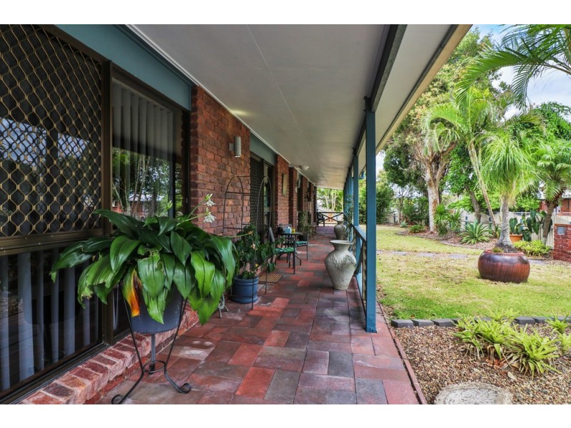 63 Drummond Street, Urangan QLD 4655