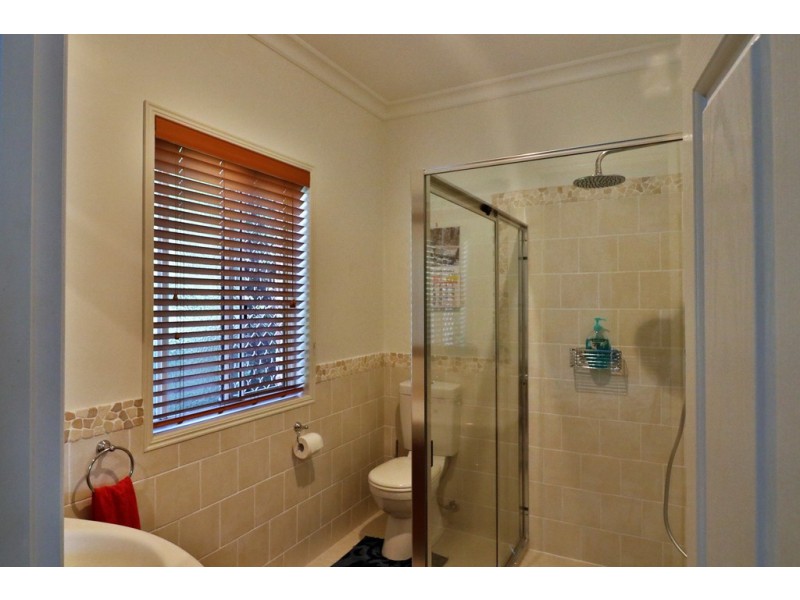 31 Jonwest Close, Torquay QLD 4655