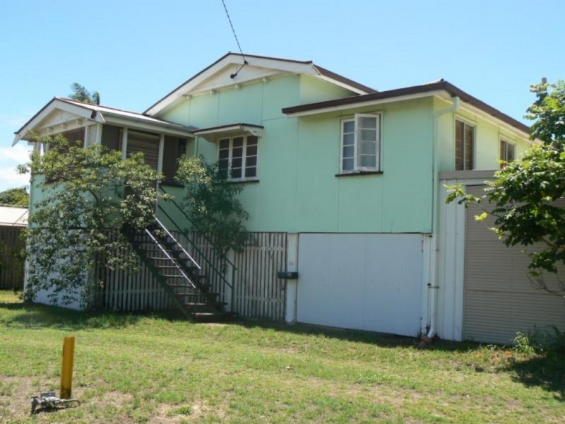 28 Elizabeth Street, Urangan QLD 4655