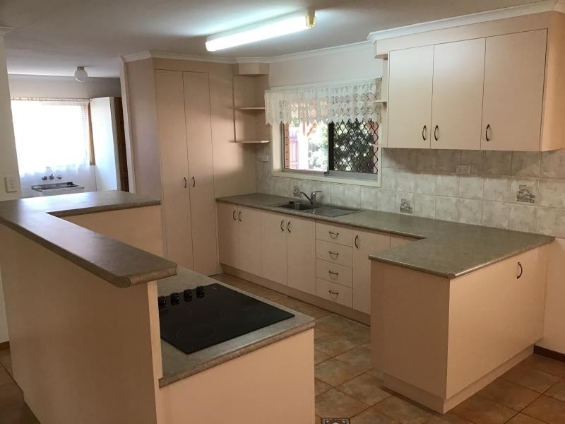 34 South St, Urangan QLD 4655