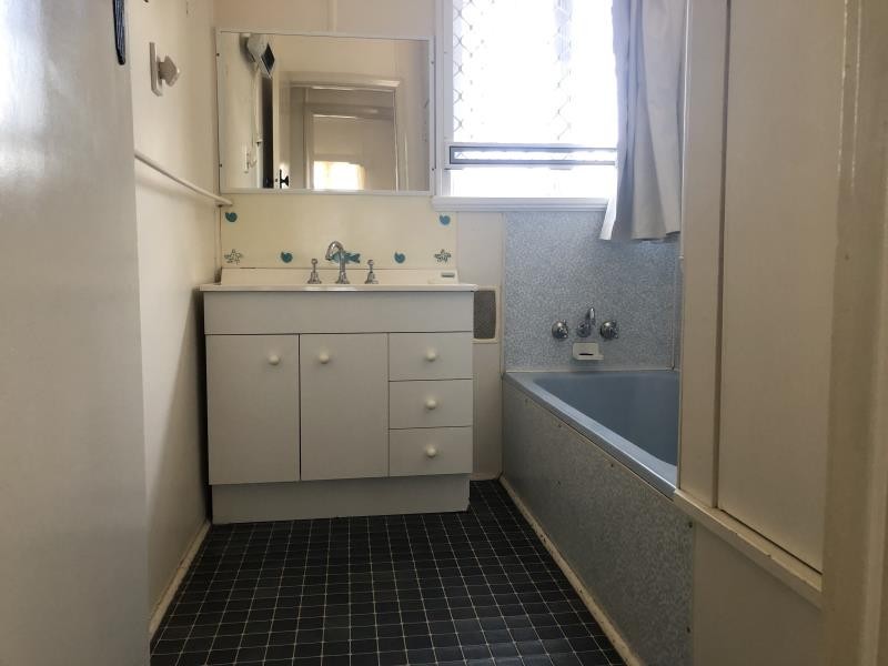 1 Andrew Street, Pialba QLD 4655