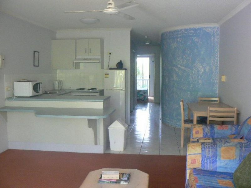 15/386 Esplanade, Torquay QLD 4655