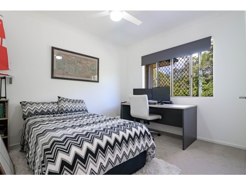 9-11 Doss Court, Urraween QLD 4655