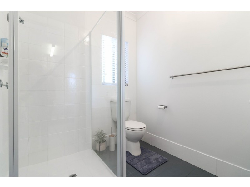 9-11 Doss Court, Urraween QLD 4655