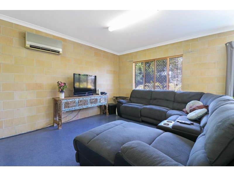 9-11 Doss Court, Urraween QLD 4655