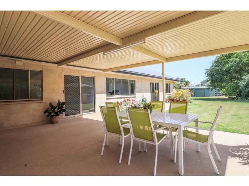 9-11 Doss Court, Urraween QLD 4655