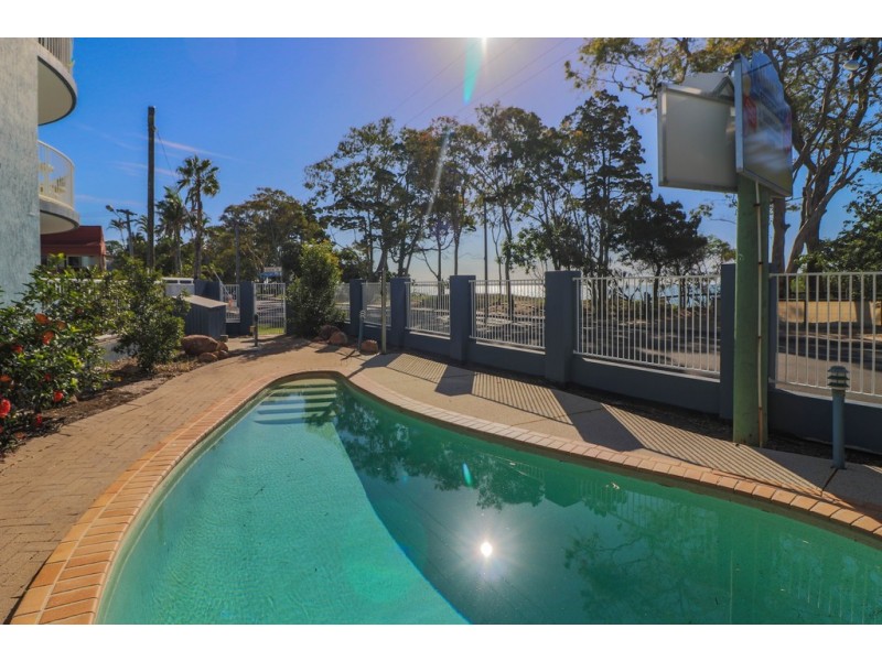 2/458 Esplanade, Torquay QLD 4655