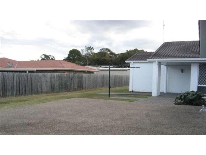 28 Whipbird Court, Urangan QLD 4655