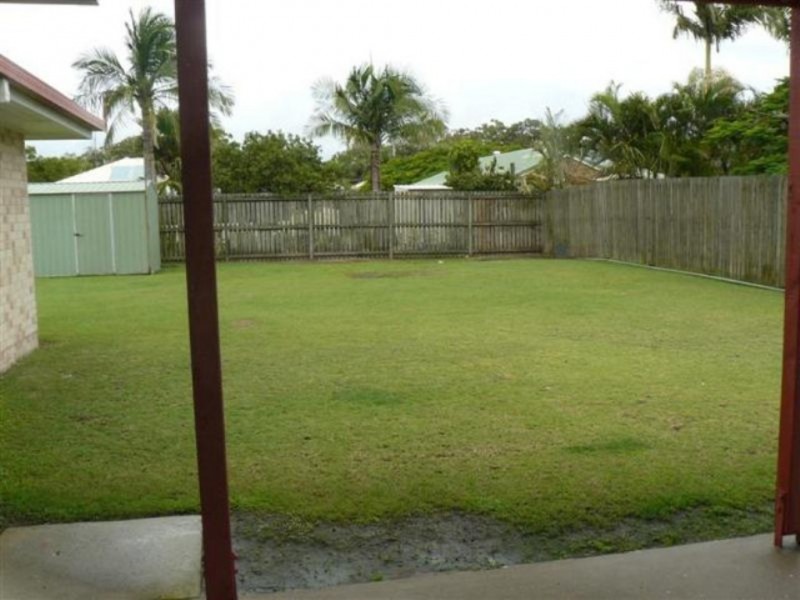 25 Vicki Parade,, Torquay QLD 4655