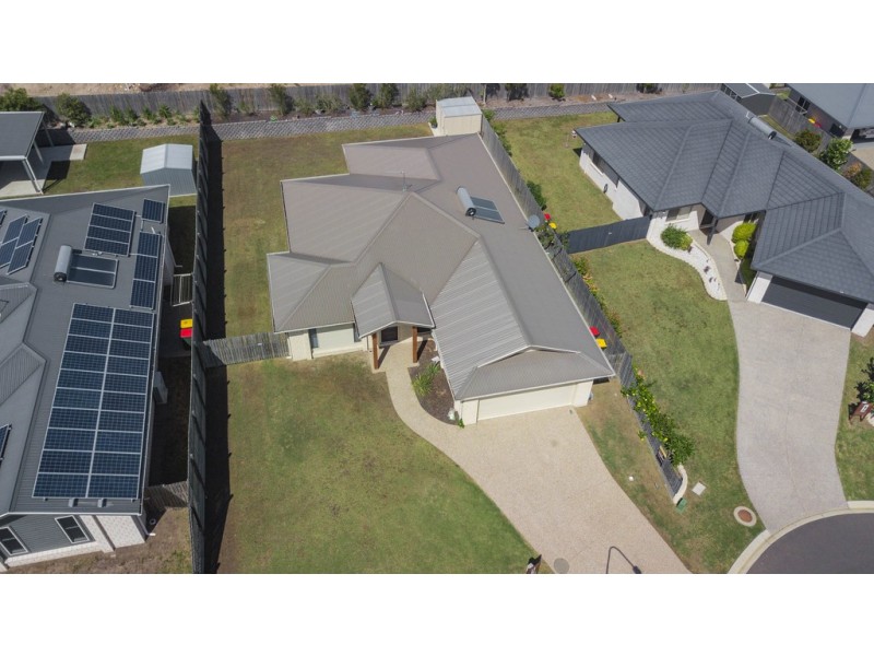 7 Bronte Place, Urraween QLD 4655