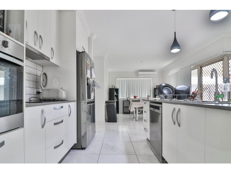 7 Bronte Place, Urraween QLD 4655