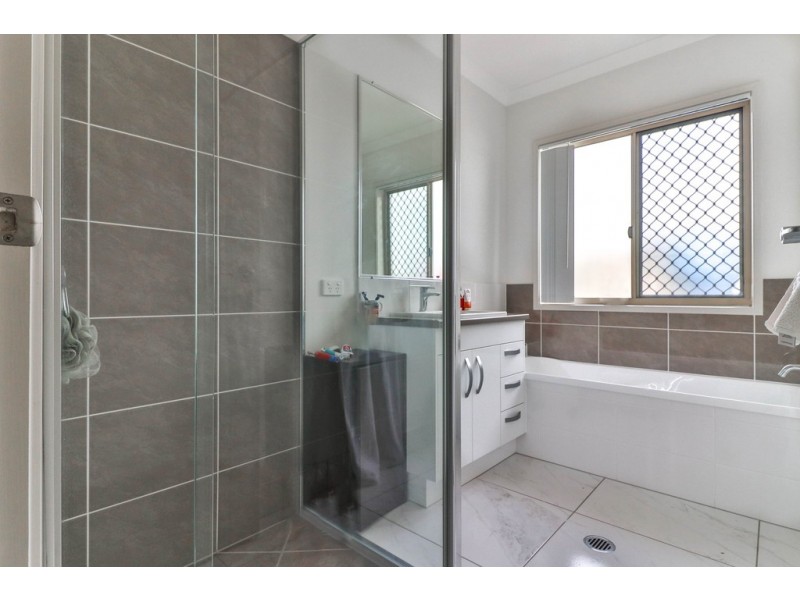 7 Bronte Place, Urraween QLD 4655