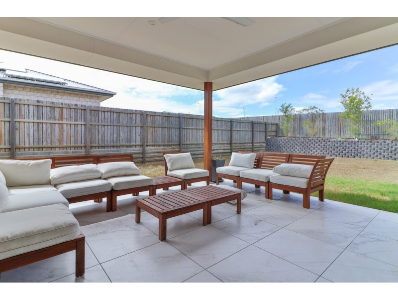 7 Bronte Place, Urraween QLD 4655