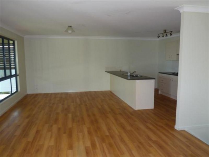 6 Hillcrest Avenue, SCARNESS, Scarness QLD 4655