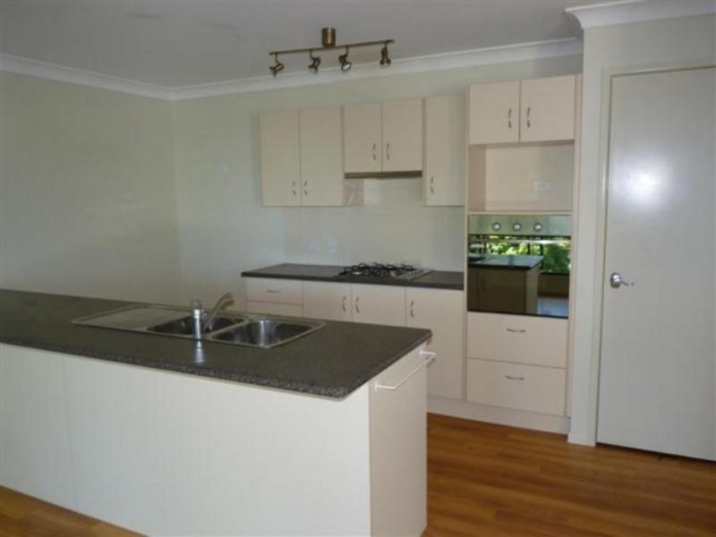 6 Hillcrest Avenue, SCARNESS, Scarness QLD 4655