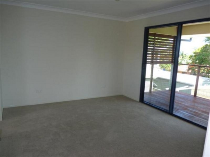 6 Hillcrest Avenue, SCARNESS, Scarness QLD 4655