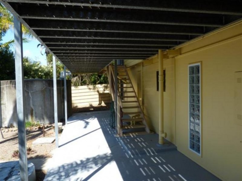 10 Beacon St, Booral QLD 4655