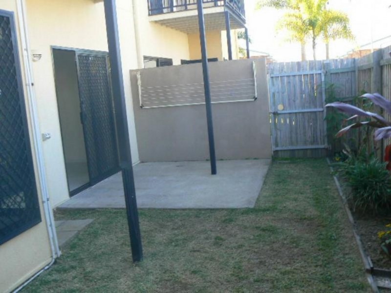 2/175 Torquay Road, Scarness QLD 4655